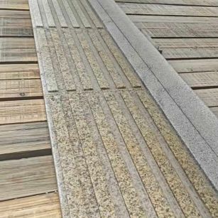 潮州黄金麻盲道石 盲条