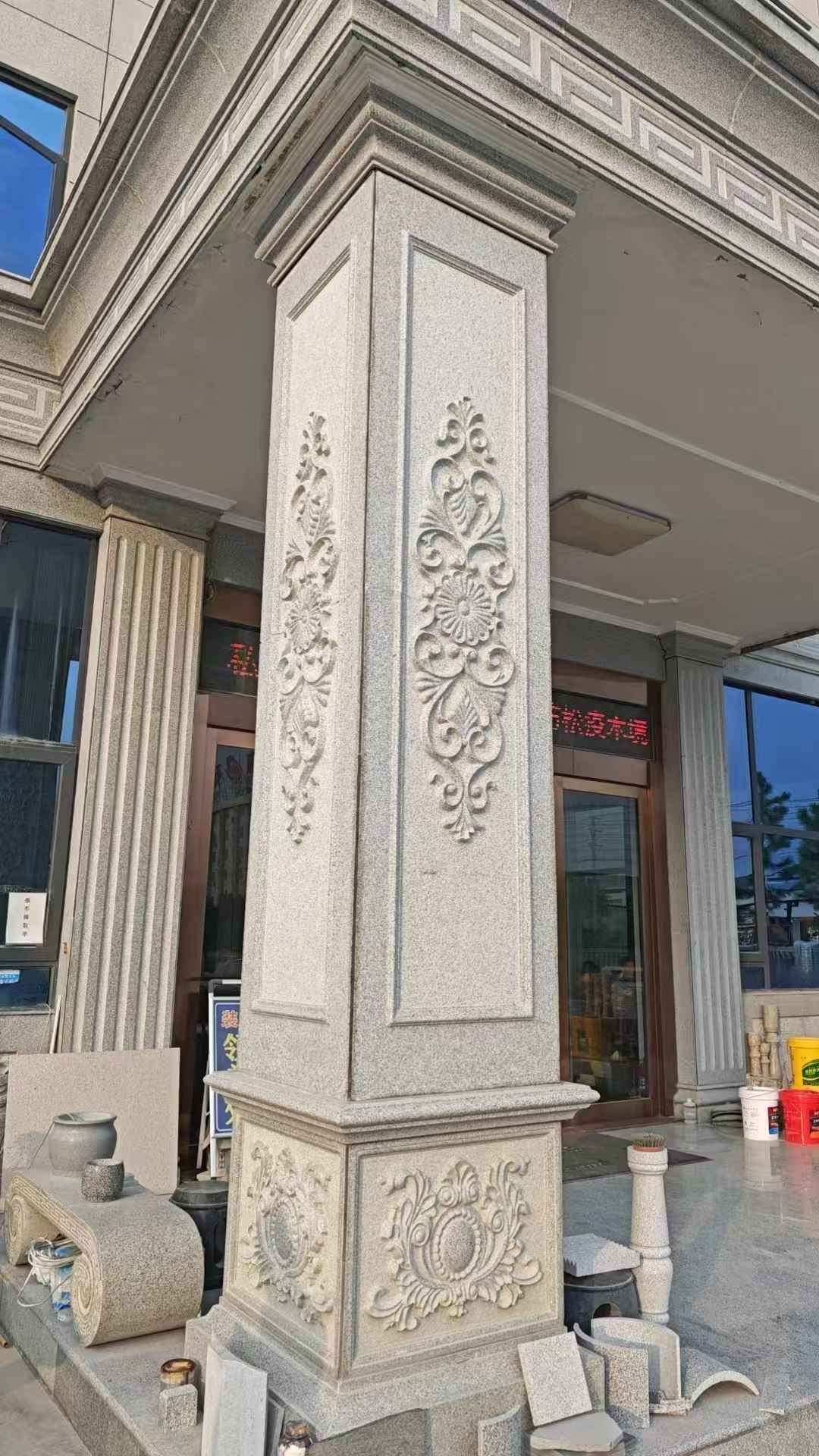 潮州芝麻白别墅雕刻柱子  黄金麻