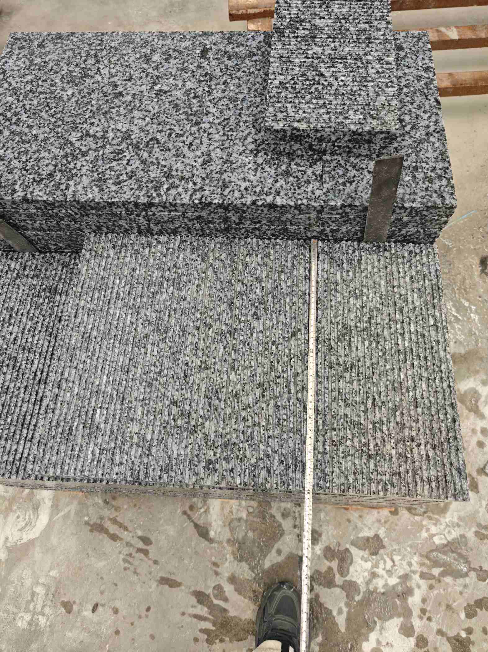 潮州芝麻黑拉丝面