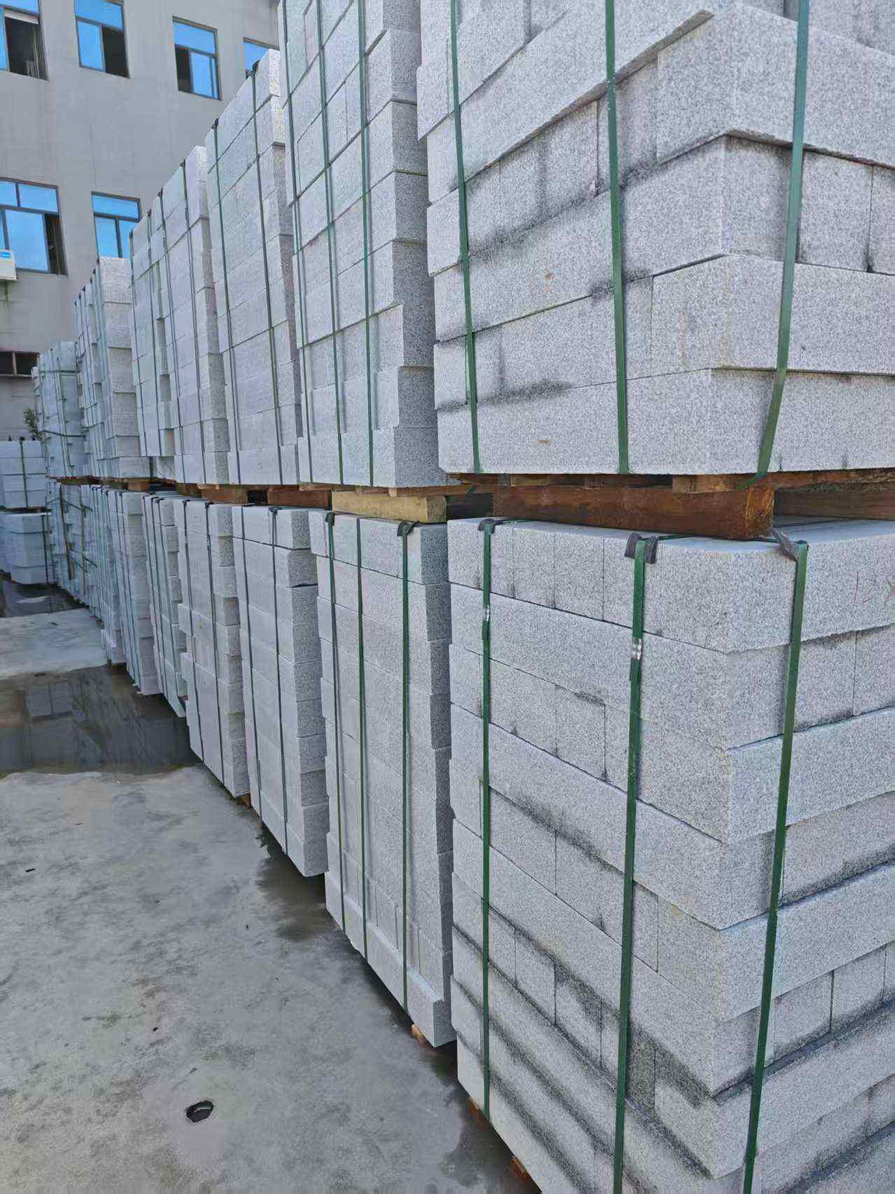 潮州芝麻白路牙石，路侧石