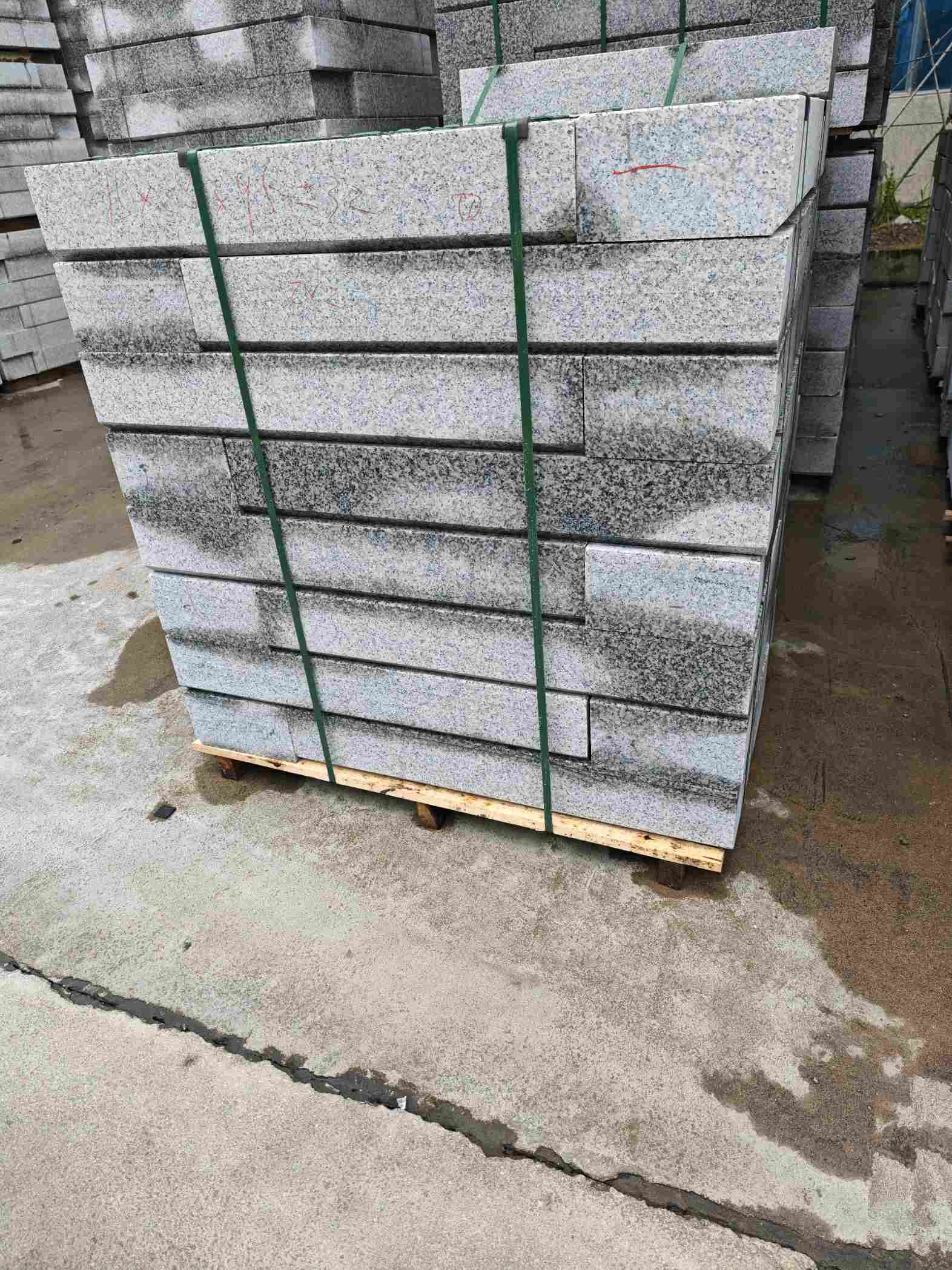 潮州芙蓉白路牙石，马路牙子